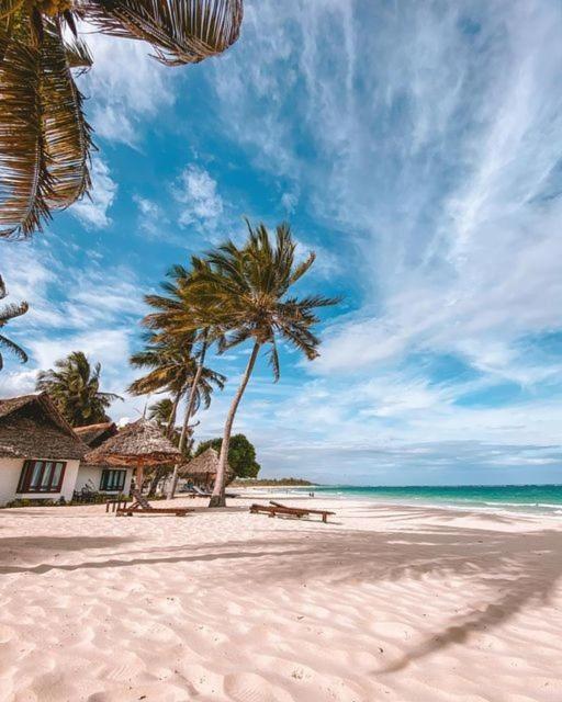 Tiwi Beach Resort & Spa Mombasa Esterno foto