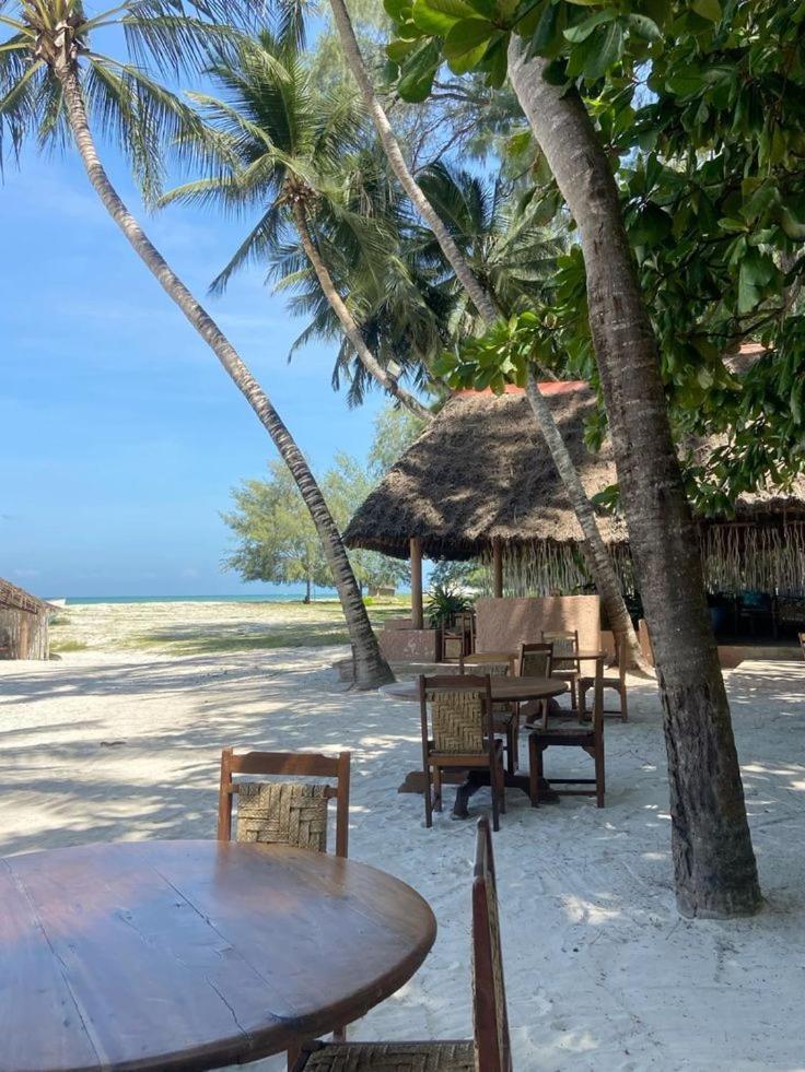 Tiwi Beach Resort & Spa Mombasa Esterno foto
